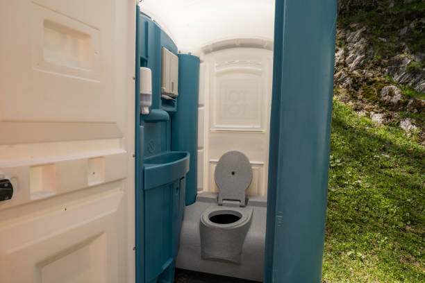 Porta potty delivery and setup in Guyton, GA